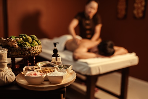 que-faire-a-paris-lorsquil-pleut-optez-pour-une-pause-detente-au-plus-grand-salon-de-thai-massage-a-paris